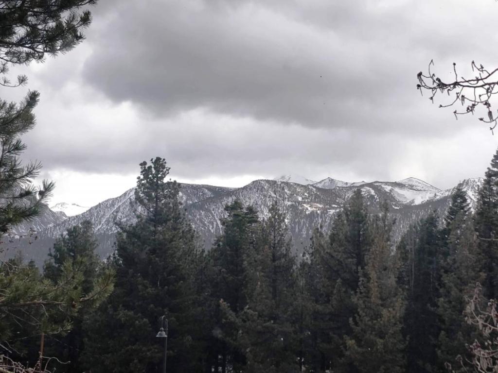 Ventura Grand Inn Mammoth Lakes Bagian luar foto
