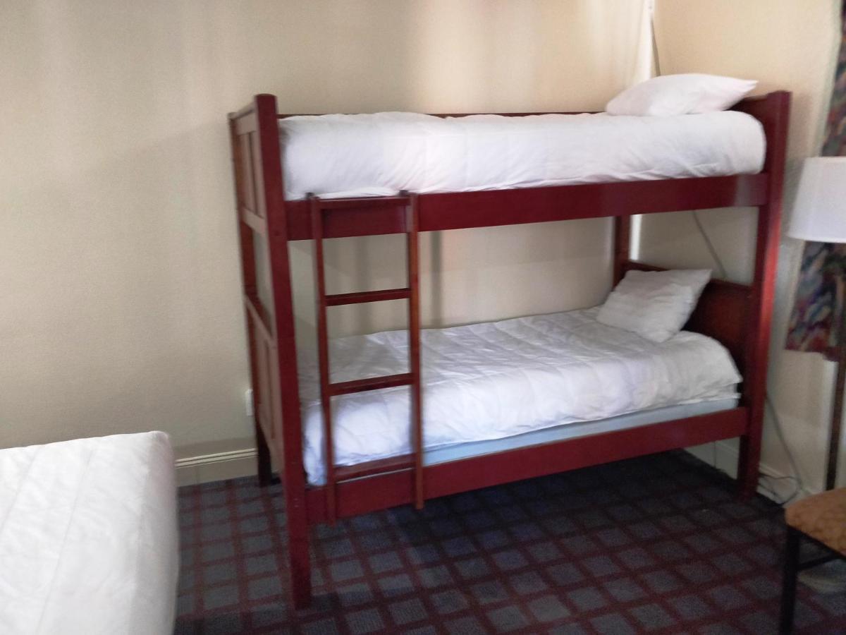 Ventura Grand Inn Mammoth Lakes Bagian luar foto