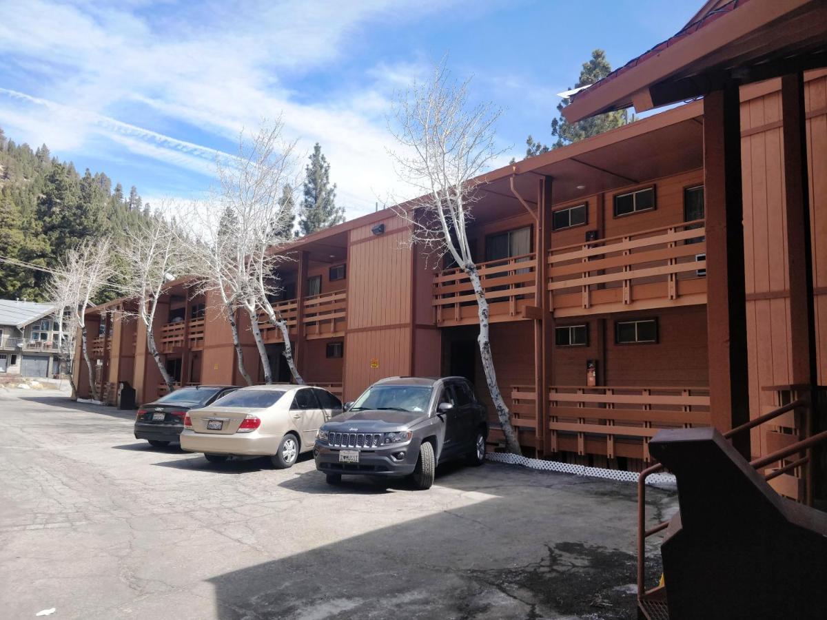 Ventura Grand Inn Mammoth Lakes Bagian luar foto